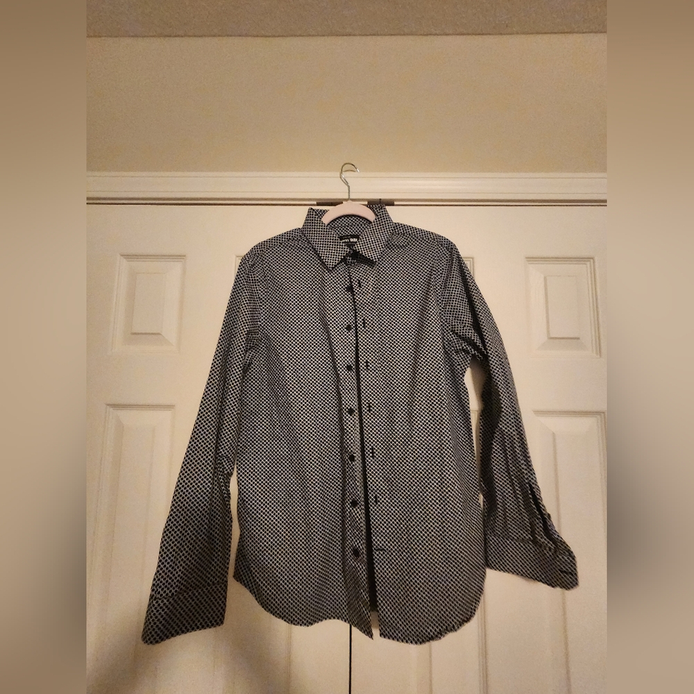 Men's Black and White Patterned Shirt